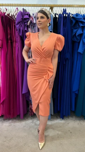 Vestido de fiesta corto con manga corta