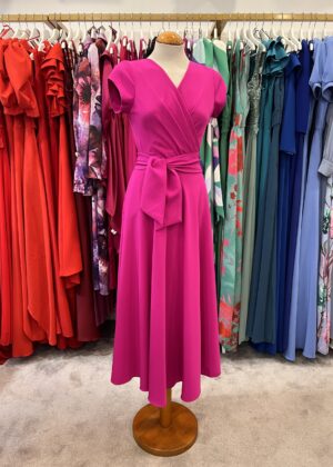 YLMA_Vestido de fiesta midi con manga corta