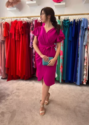 Vestido de fiesta corto cruzado con volantes