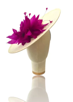 Pamela de boda Poppy sinamay