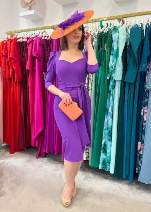 Vestido de fiesta corto con escote corazón