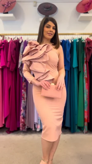 Vestido de fiesta corto con adorno tafetán