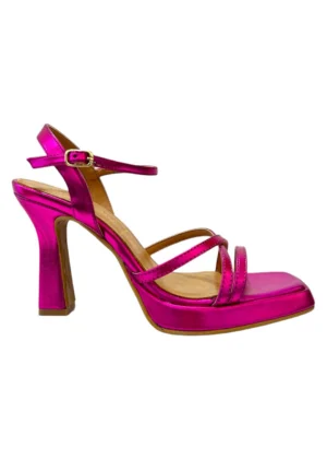 Sandalias de tacón medio con plataforma cuadrada fucsia