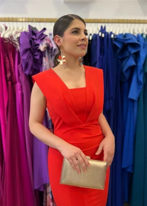 Vestido de fiesta corto con escote cuadrado y frunce