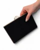 Bolso clutch de antelina negro con doble cadena Bolso clutch de antelina negro con doble cadena
