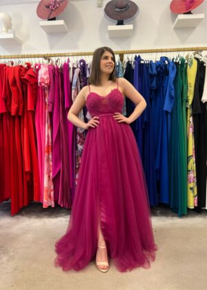 Vestido de fiesta largo con falda de tul