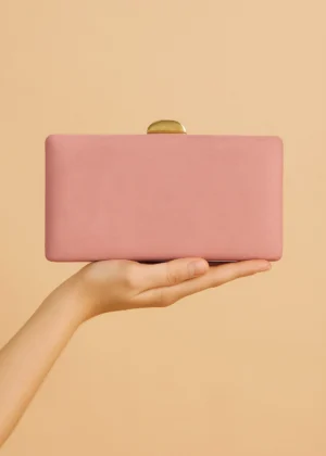 Bolso clutch de antelina rosa salmón