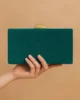 Bolso clutch de antelina verde esmeralda