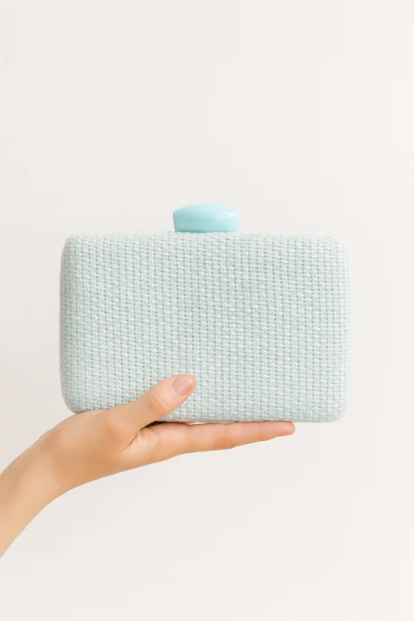 Bolso cltuch de fiesta de rafia azul claro