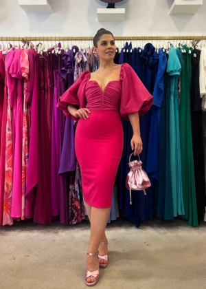 Vestido de fiesta corto con mangas abullonadas