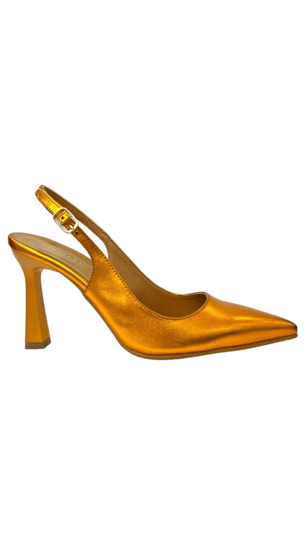 Zapato destalonado con tacón alto metalizado naranja