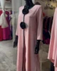 Conjunto de fiesta con flores negras y ribetes