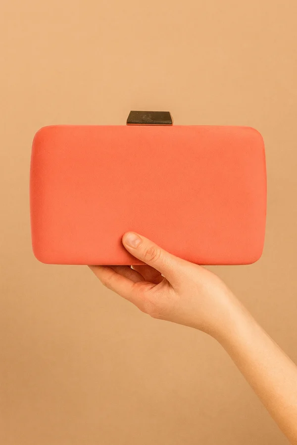 Bolso clutch de antelina coral