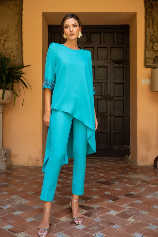 Conjunto de fiesta pantalon y blusa con cristales turquesa