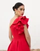 Vestido de fiesta midi asimétrico con tablas rojo