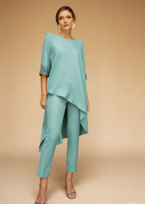 Ylma modas vestidos de fiesta, novia y comunión Conjunto color hielo con casaca fluida y pantalón pitillo