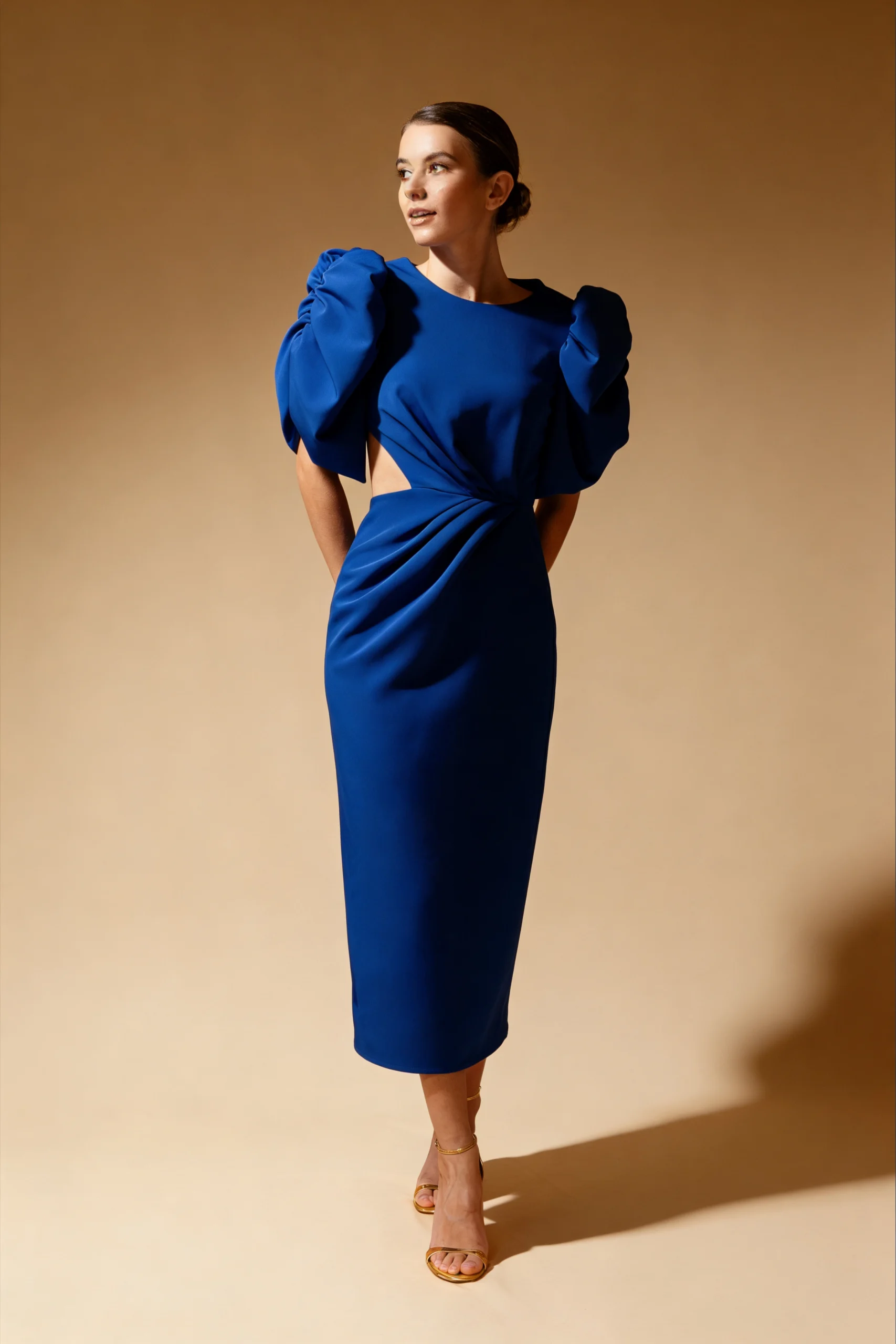 7600_2 copia Vestido de fiesta midi cut-out azul tinta