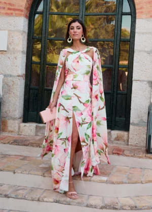 Vestido largo estampado floral con capa y abertura