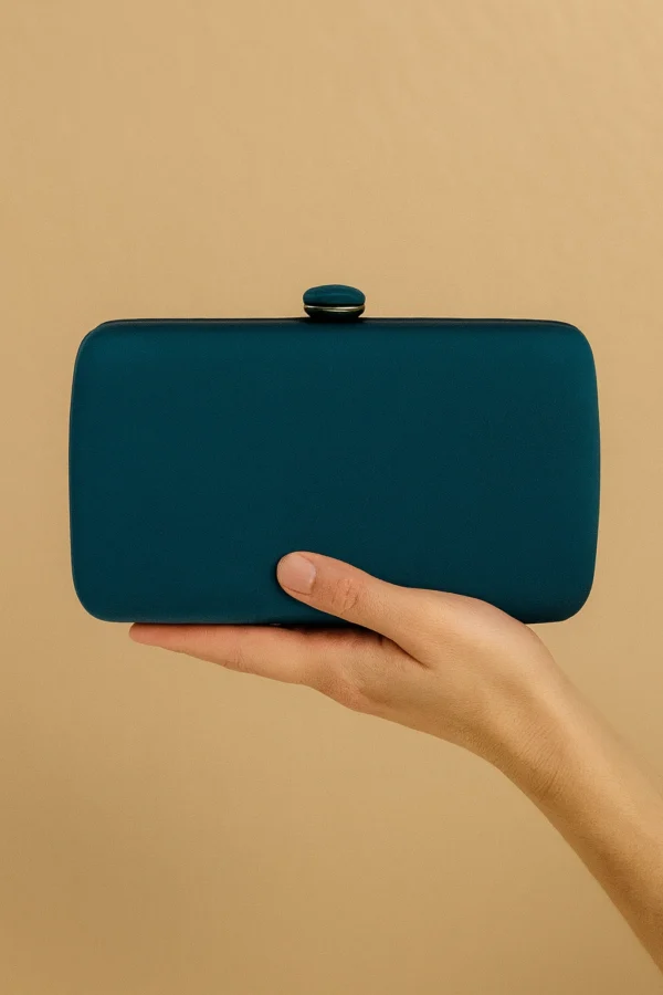 Bolso clutch de tela azul petroleo