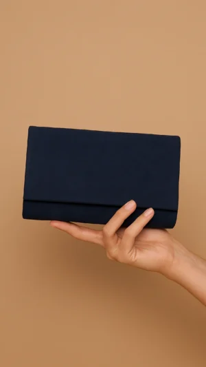 Bolso sobre de antelina rectangular azul marino