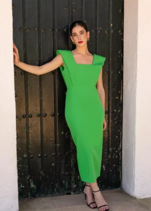Vestido de fiesta verde con escote cuadrado