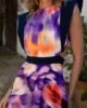 Vestido midi estampado con falda de vuelo y espalda abierta