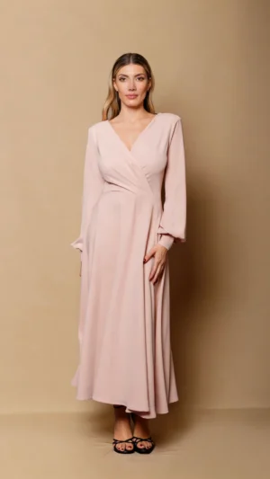 Vestido de fiesta midi con falda capa rosa palo