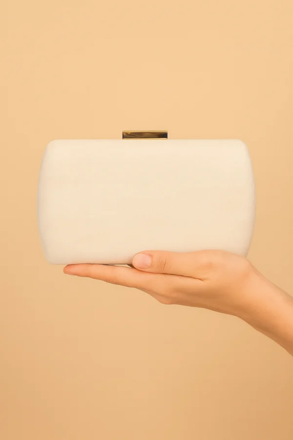 Bolso clutch de fiesta de antelina beige