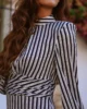 Vestido midi ajustado con volante rayas negras