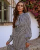 Vestido midi ajustado con volante rayas negras