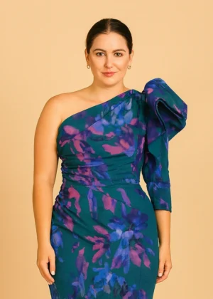 Vestido asimétrico estampado con maxi volante