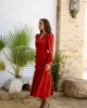Vestido midi ajustado color teja con volante