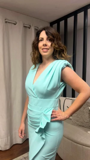 Vestido midi drapeado sin mangas verde agua