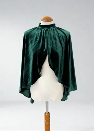 Capa de terciopelo corta verde