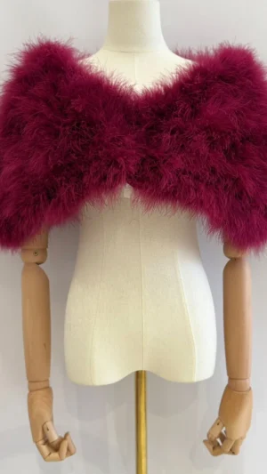 Ylma modas vestidos de fiesta, novia y comunión Capa de plumas granate