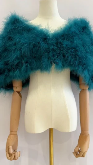 Ylma modas vestidos de fiesta, novia y comunión Capa de plumas verde pato