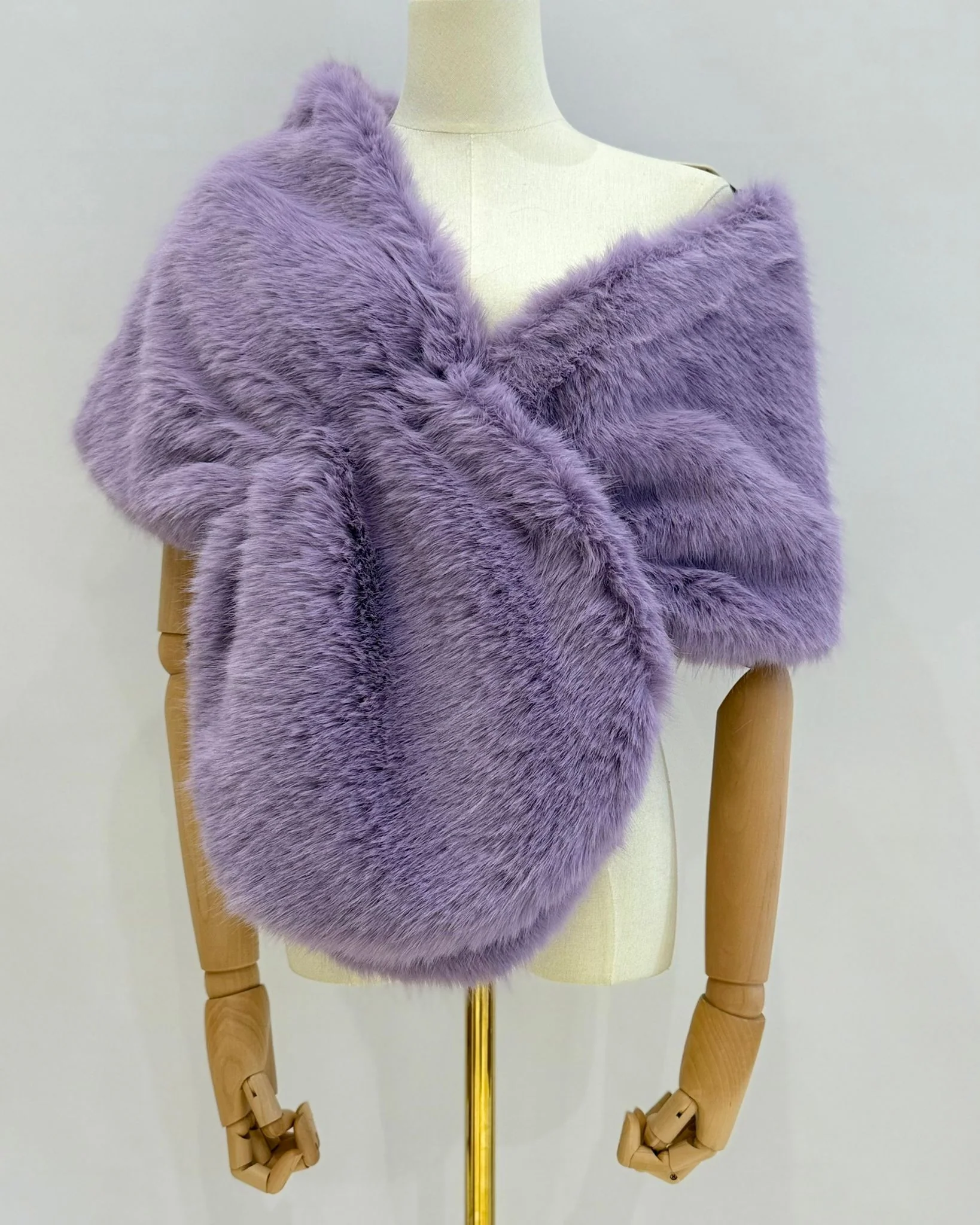 YLMA_XY236_LILA Estola de pelo lila