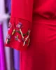 Vestido camisero rojo con puño bordado Vestido camisero rojo con puño bordado