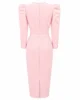 Vestido midi rosa palo con escote cruzado y drapeado lateral Vestido midi rosa palo con escote cruzado y drapeado lateral