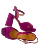 Sandalias con tacón ancho y plataforma ante violeta Sandalias con tacón ancho y plataforma ante violeta