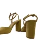 Zapato destalonado con tacón ancho y pulsera camel Zapato destalonado con tacón ancho y pulsera camel