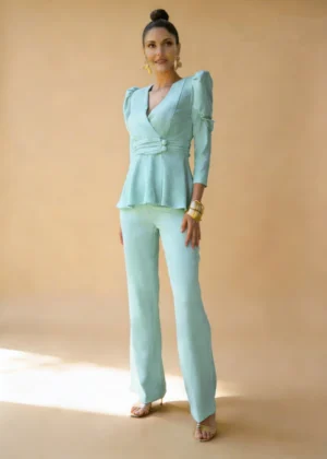 Ylma modas vestidos de fiesta, novia y comunión Conjunto hielo de crepé con chaqueta cruzada y pantalón