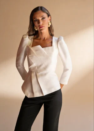 Ylma modas vestidos de fiesta, novia y comunión Conjuntocon cuerpo de tweed crudo y pantalón negro