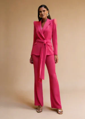 Ylma modas vestidos de fiesta, novia y comunión Conjunto color fresa con chaqueta cruzada y lazada