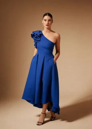 Vestido midi asimétrico con tablas azul tinta