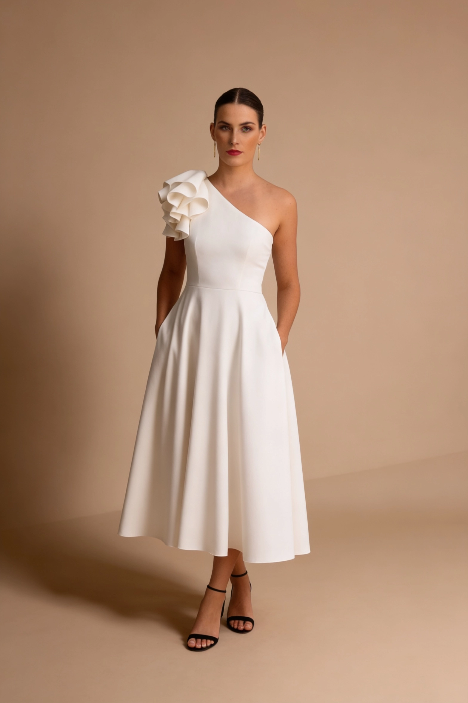 7458_BLANCO1 copia Vestido midi asimétrico con tablas blanco