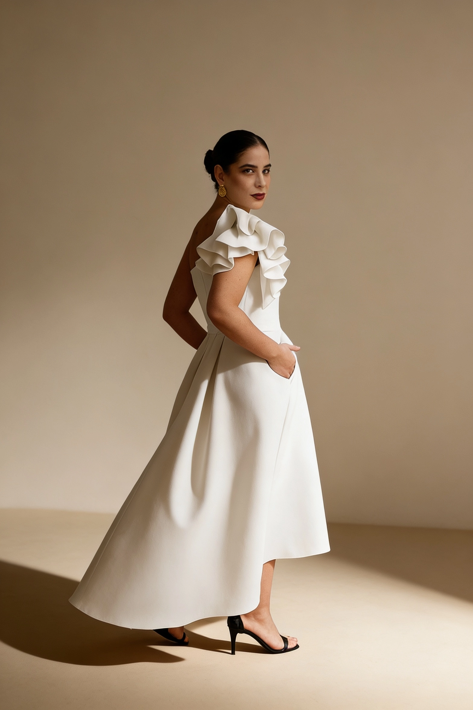 7458_BLANCO2 copia Vestido midi asimétrico con tablas blanco