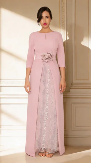 Vestido largo rosa palo con tul bordado y sobrefalda