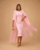 Vestido midi rosa palo con capa de flecos Vestido midi rosa palo con capa de flecos