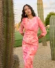 Vestido midi estampado con capa de flecos en crepe Vestido midi estampado con capa de flecos en crepe